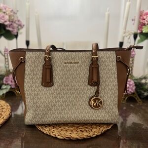 Michael Kors Jet Set Travel Tote